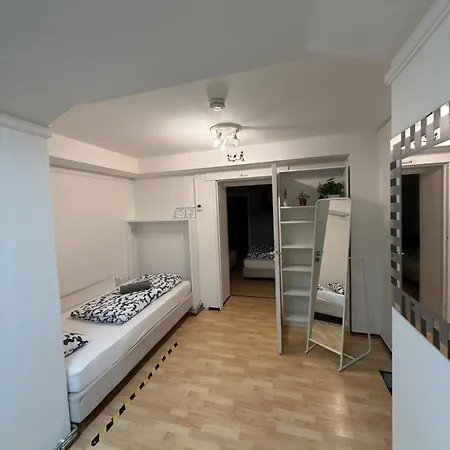 Kreuzberg Apartment *